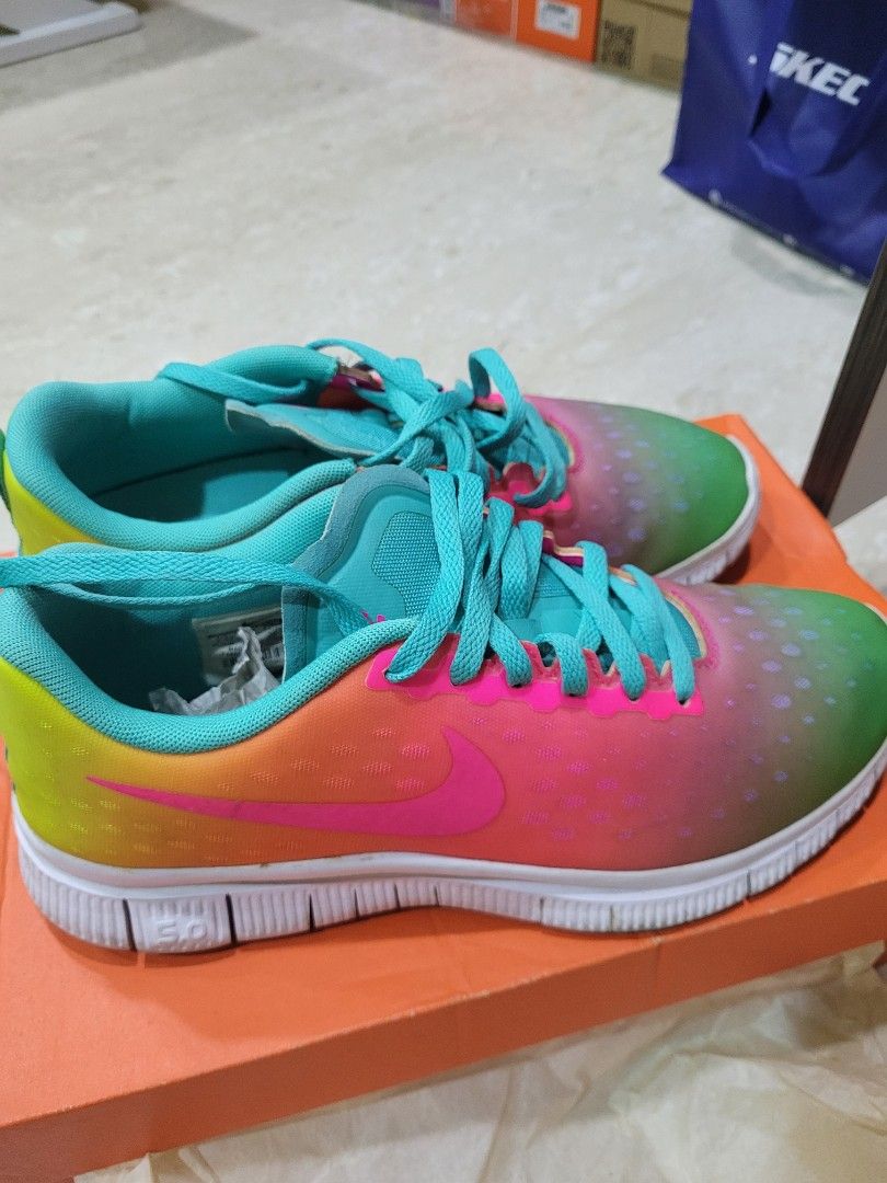 Nike free express Women s Fashion Footwear Sneakers on Carousell