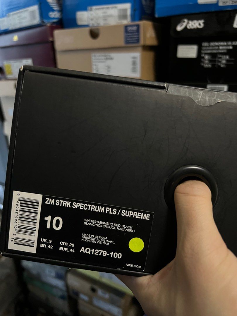 supreme nike zoom spectrum