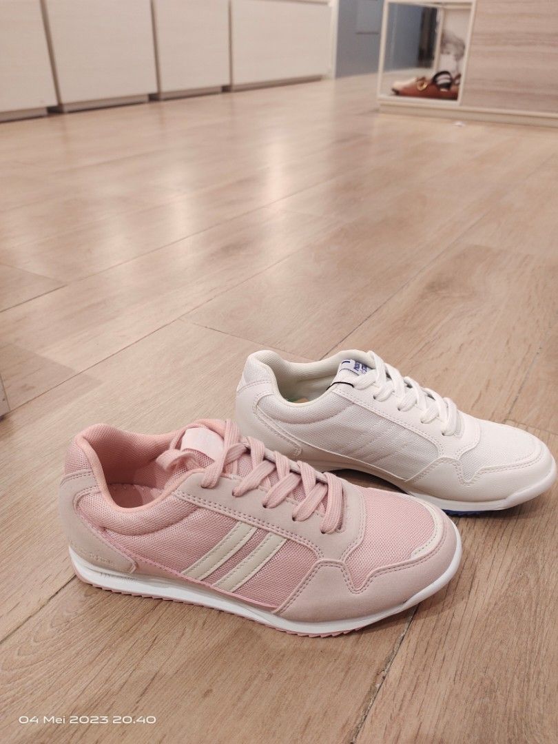 Sepatu bata sneakers hot sale