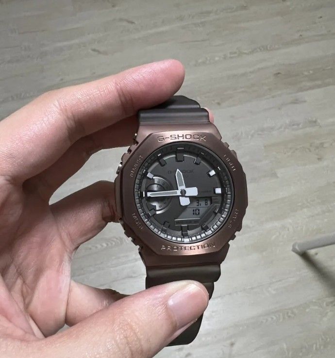 Casio G Shock model number GM 2100 Japan quartz Mens watch 200 M shockproof waterproof water resistant depth calendar Analog and digital display case