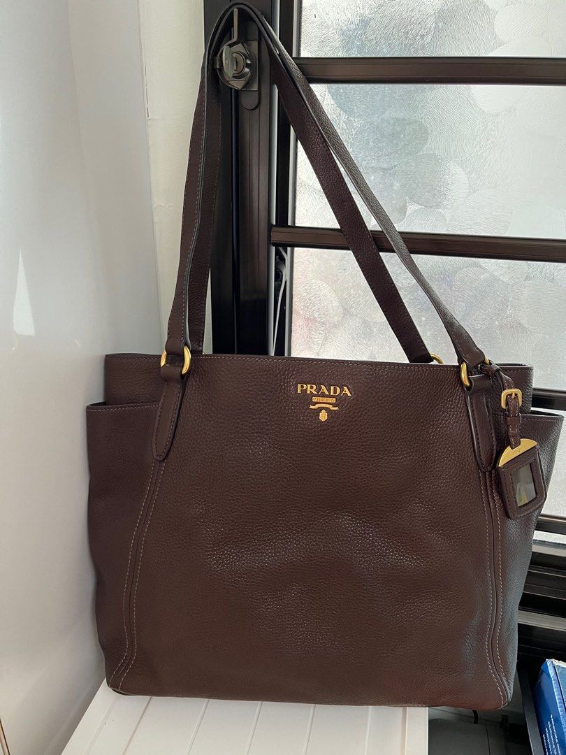 Daino medium shop leather tote bag