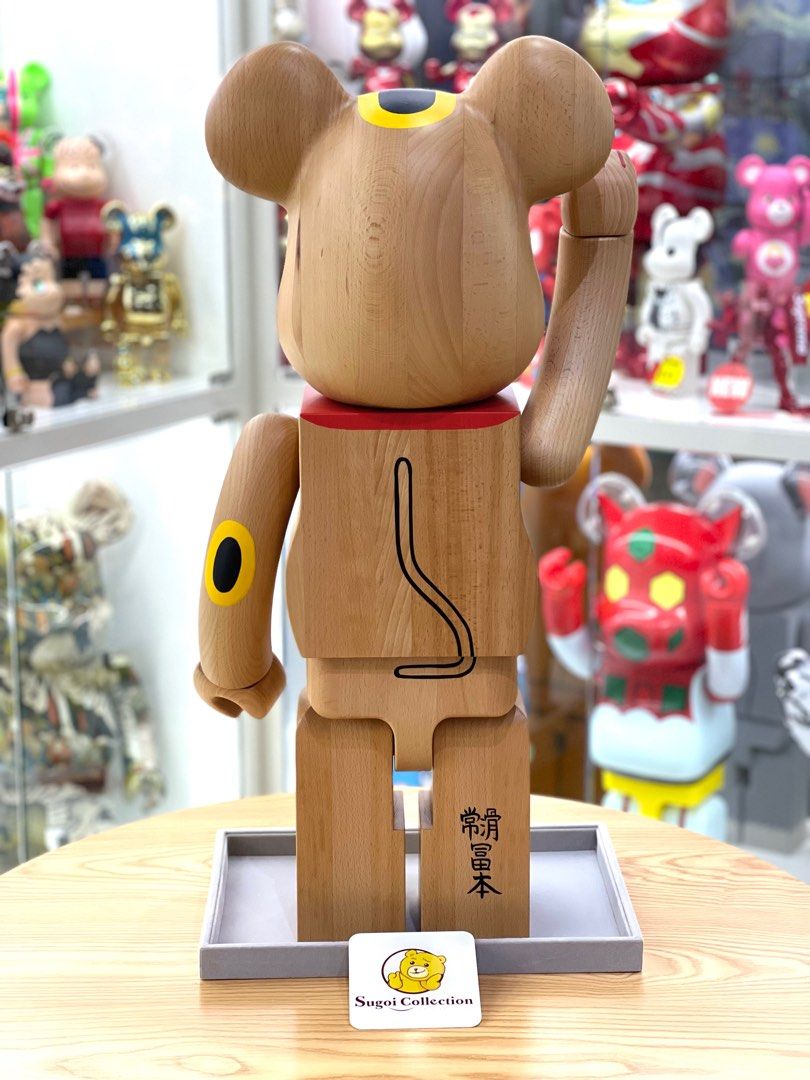 Pre-Order] BE@RBRICK x Karimoku Maneki Neko 1000% bearbrick