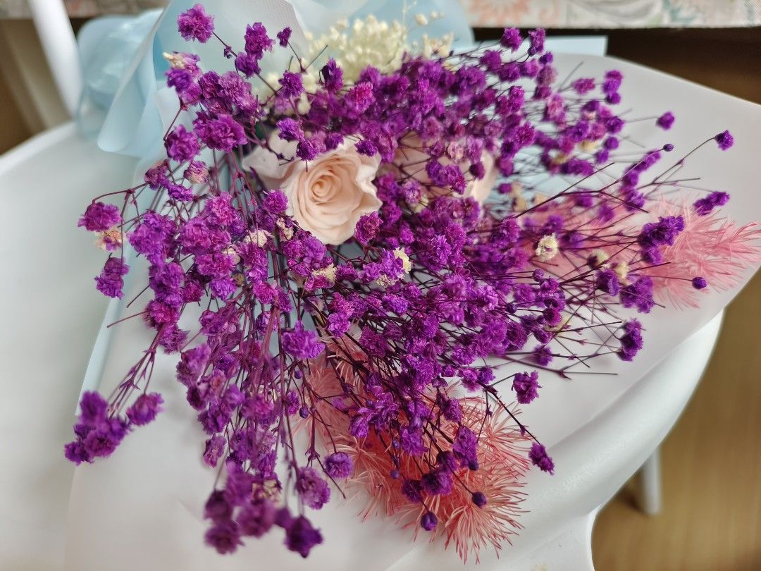 preserved flower bouquet, Hobbies & Toys, Stationery & Craft, Flowers