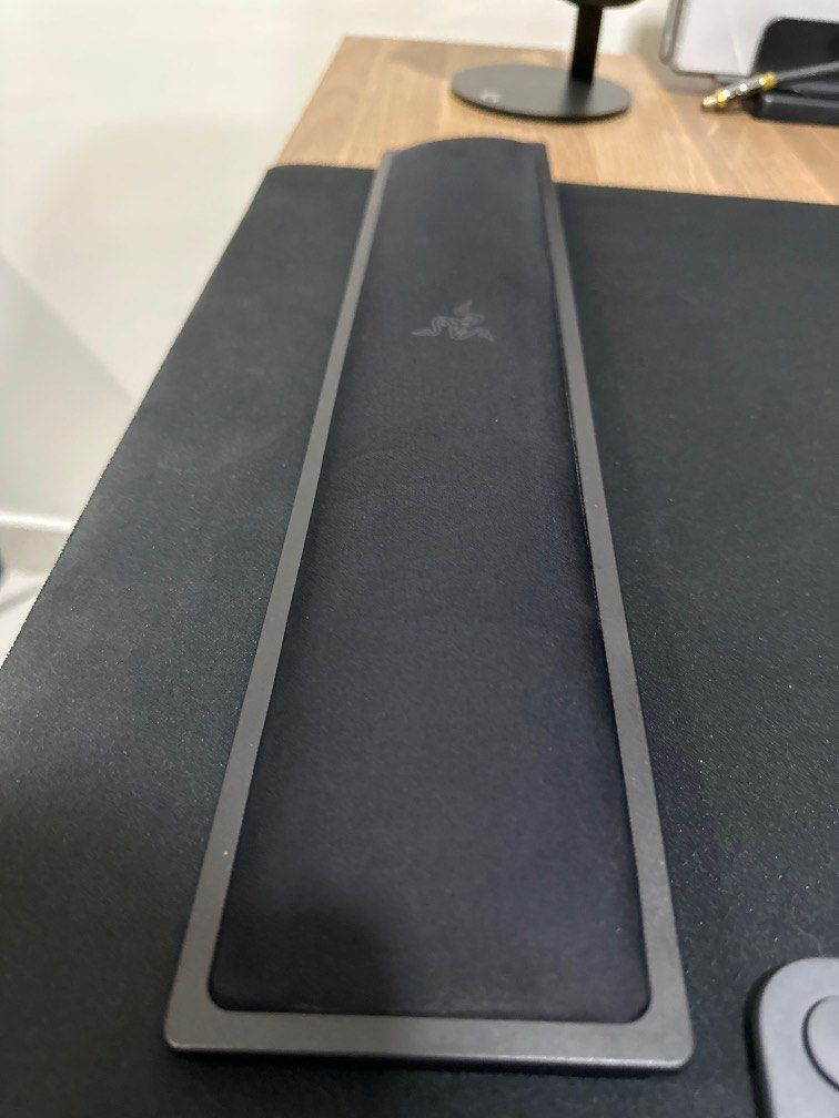 Razer Ergonomic Wrist Rest Pro [For Fullsized Keyboards], Computers & Tech, Parts & Accessories