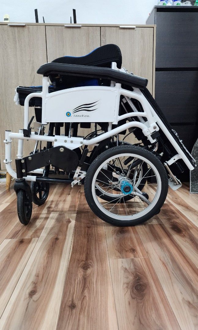 Reclining Wheelchair, Health & Nutrition, Assistive & Rehabilatory Aids
