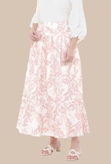 Rok wearing klambi