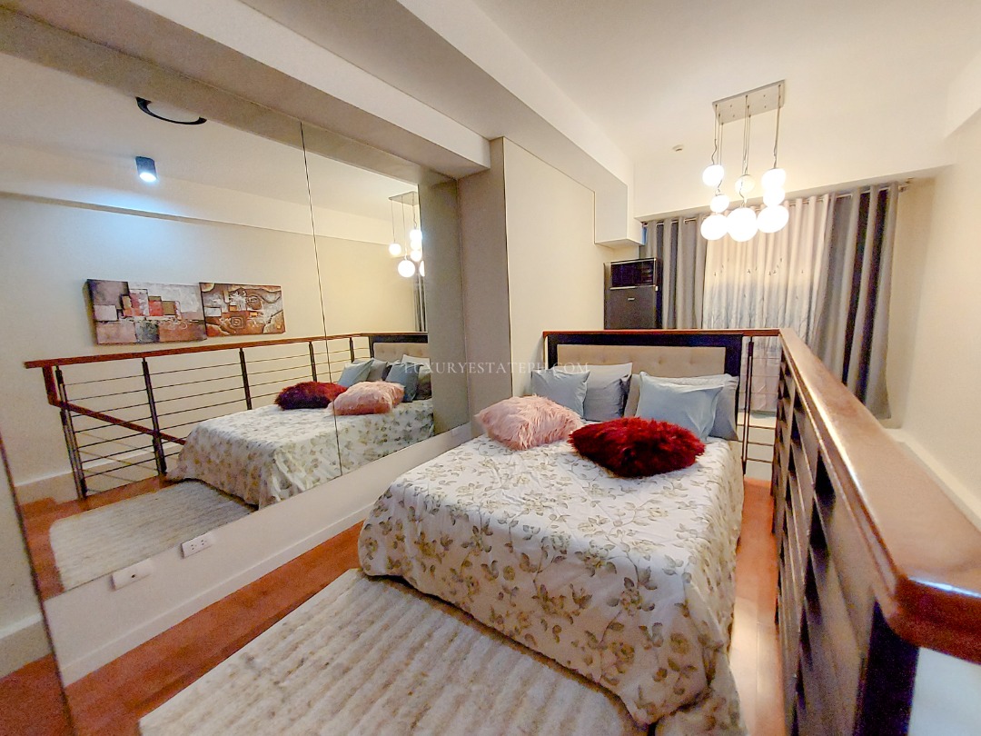 **RUSH** For Sale Eton Residences Greenbelt 1BEDROOM Loft Condo in
