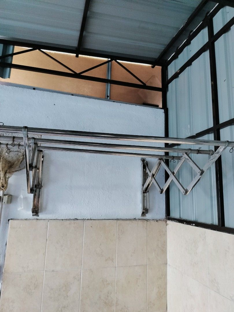 Stainless steel expendable clothes hanger, Furniture & Home Living