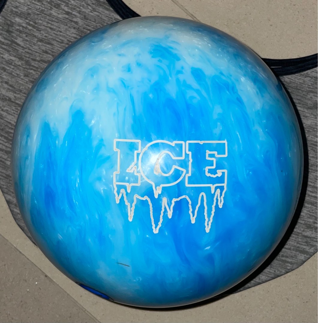 Storm Ice bowling ball, Sports Equipment, Sports & Games, Billiards