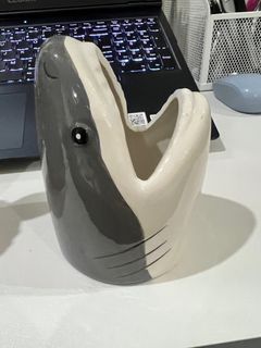 Typo Shark pen holder