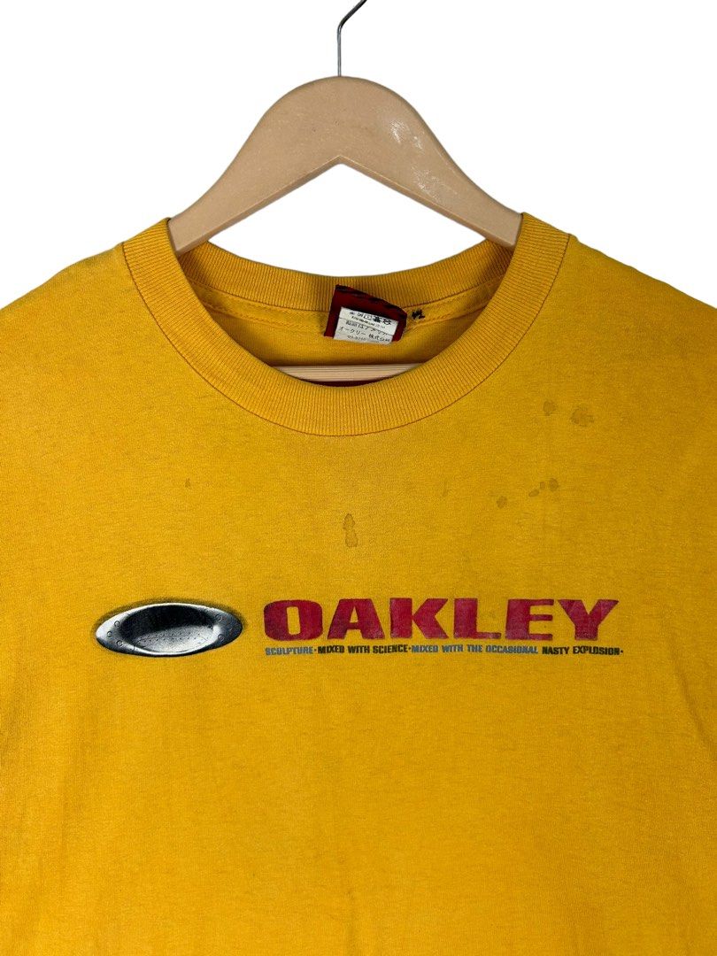 Vintage 90s Oakley / Signature Logo Tees/ Outdoor / Sport wears 