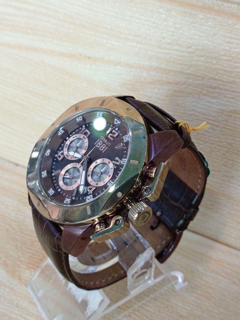 WATCH CERUTTI, Men's Fashion, Watches & Accessories, Watches on Carousell