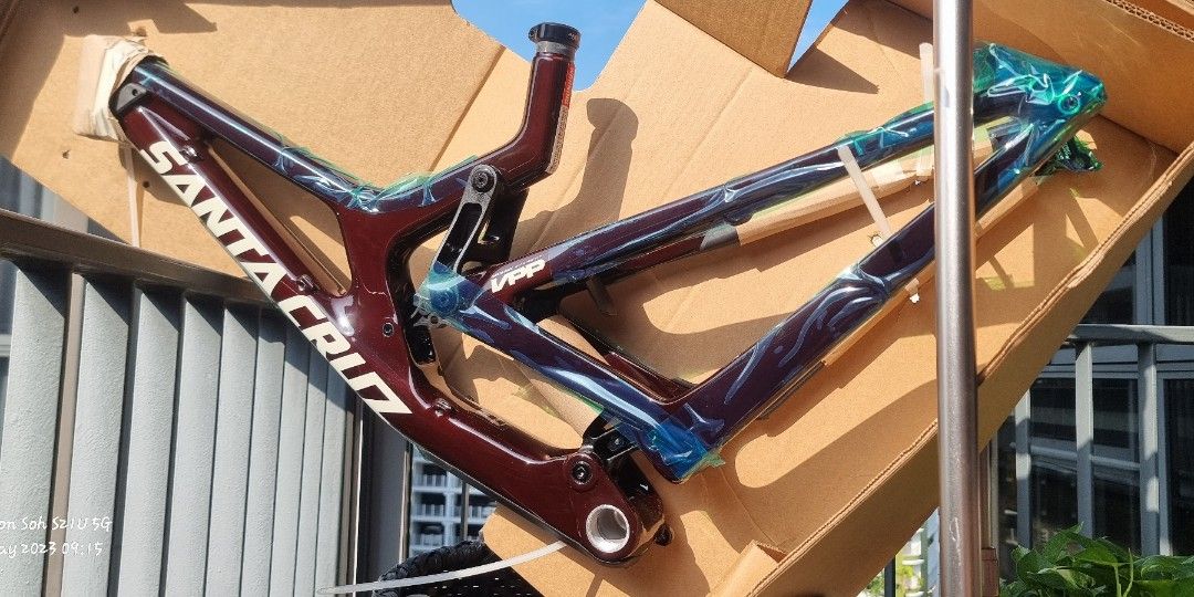 2023 Santa Cruz v10.7 CC 29er MX Brand New Frame Oxblood. Sports