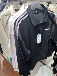 (Category: ) located in . Submitted by shopxchae (Listing ID 1230254079, Image 1). Description: .