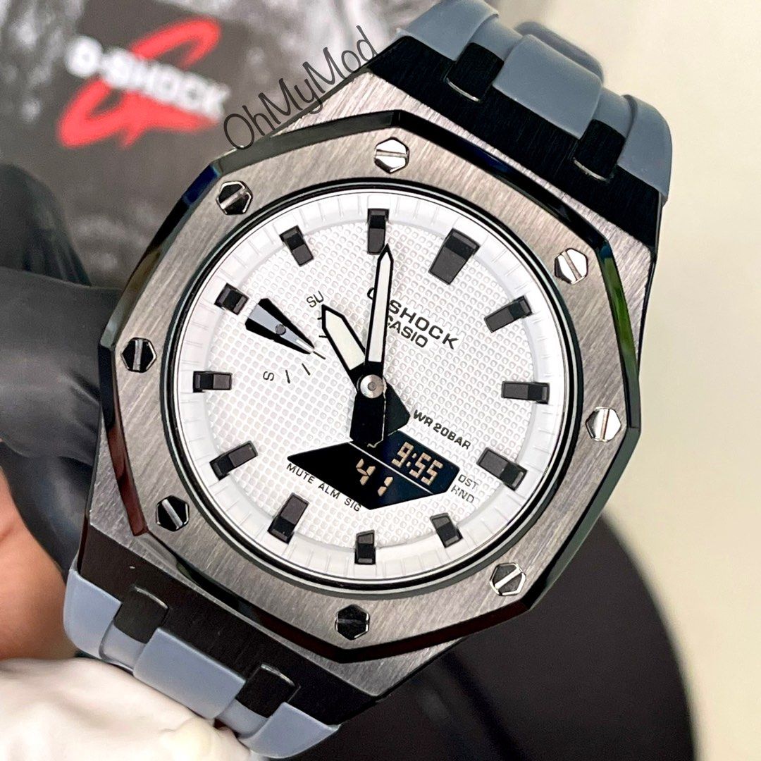 White dial CasiOak on Black Stainless Steel Bezel with Grey Rubber Strap Gshock CasiOak Mod