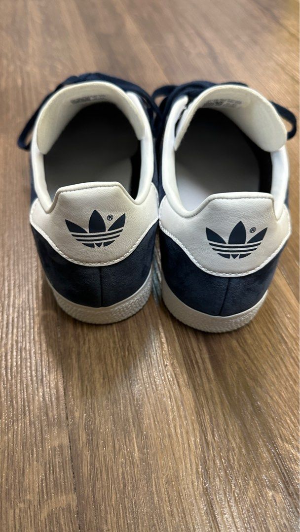mens navy gazelle trainers