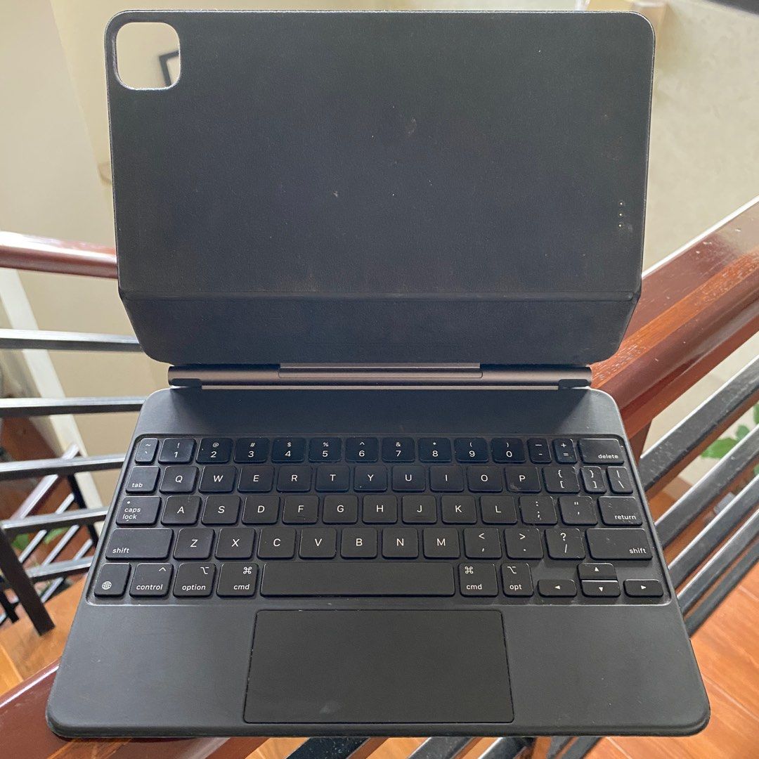 APPLE MAGIC KEYBOARD 11-INCH on Carousell