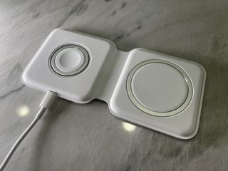 APPLE MAGSAFE DUO CHARGE