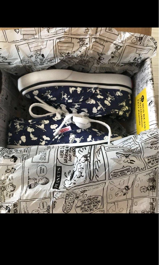 Vans peanuts top box