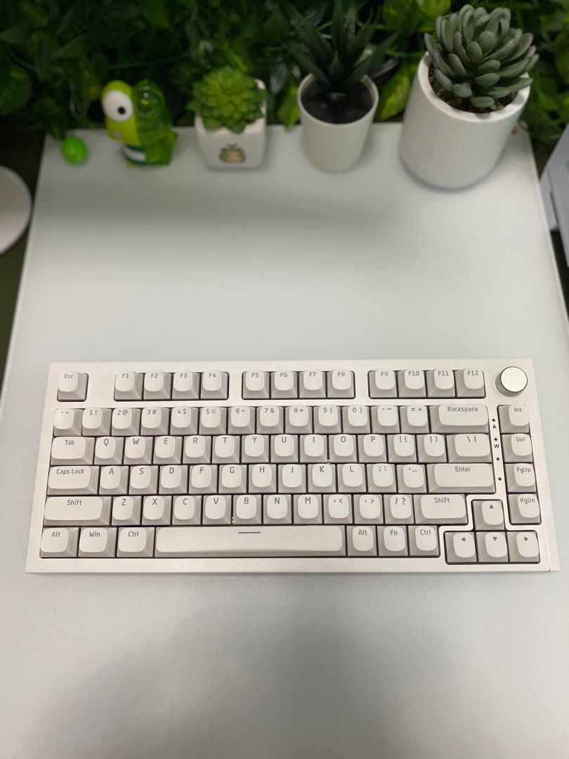 Budget 75% custom mechanical keyboard with knob, Computers & Tech ...