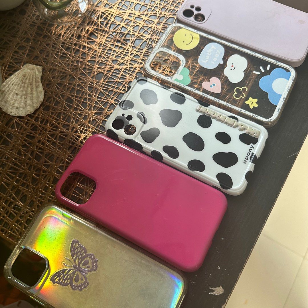 Case Iphone 11 Aesthetic Take All, Telepon Seluler & Tablet, Aksesoris