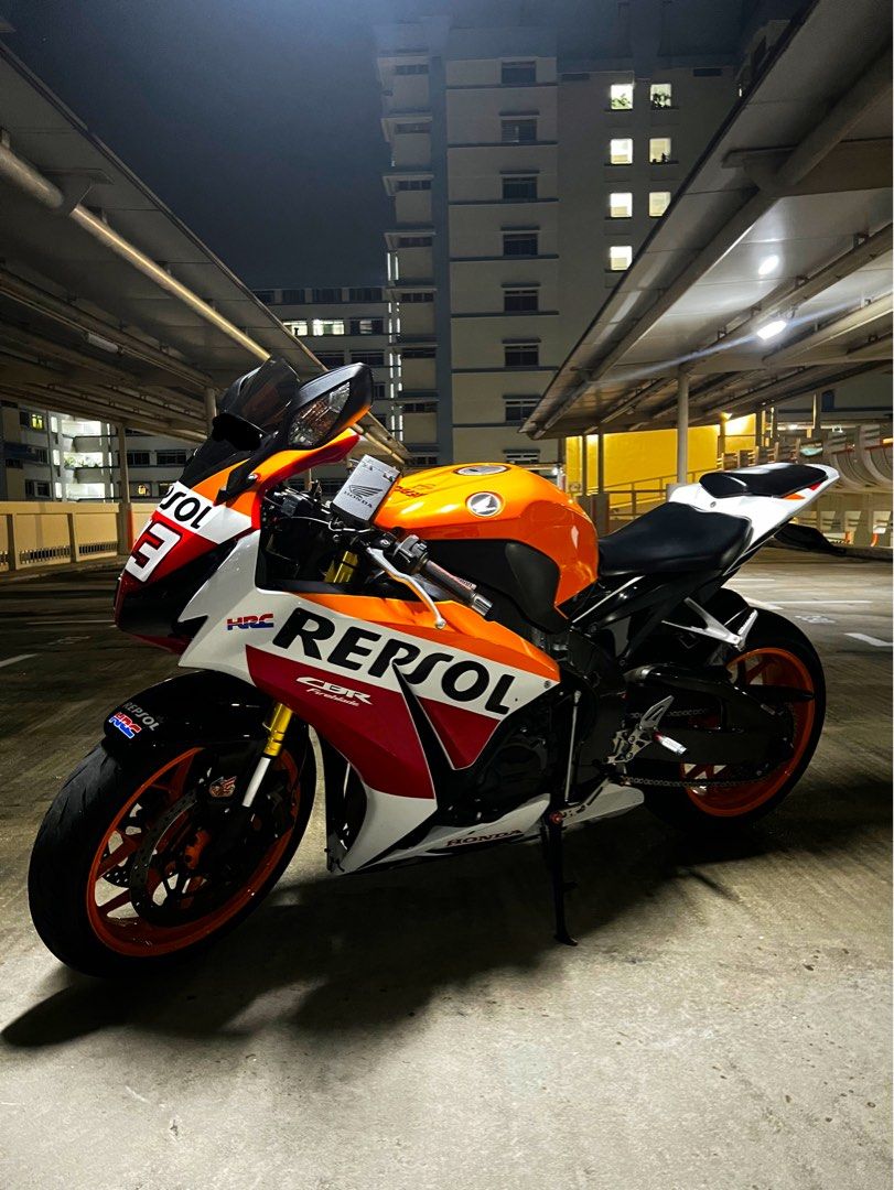 Cbr 1000 sales rr 2015 repsol