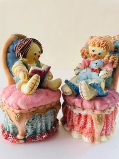 Ceramics, Porcelains, Tabletop Displays and many more Collection item 1
