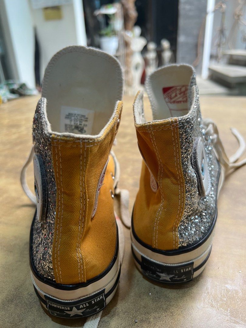 chiara ferragni x converse Fesyen Wanita Sepatu di Carousell