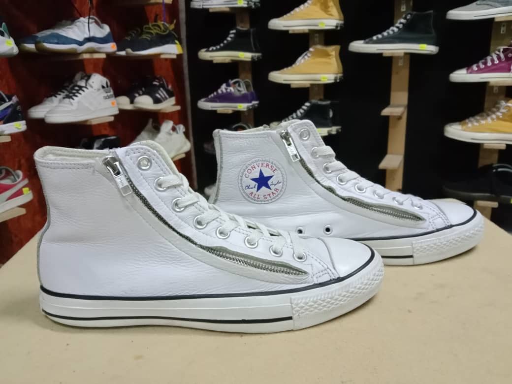 Converse leather shop zip