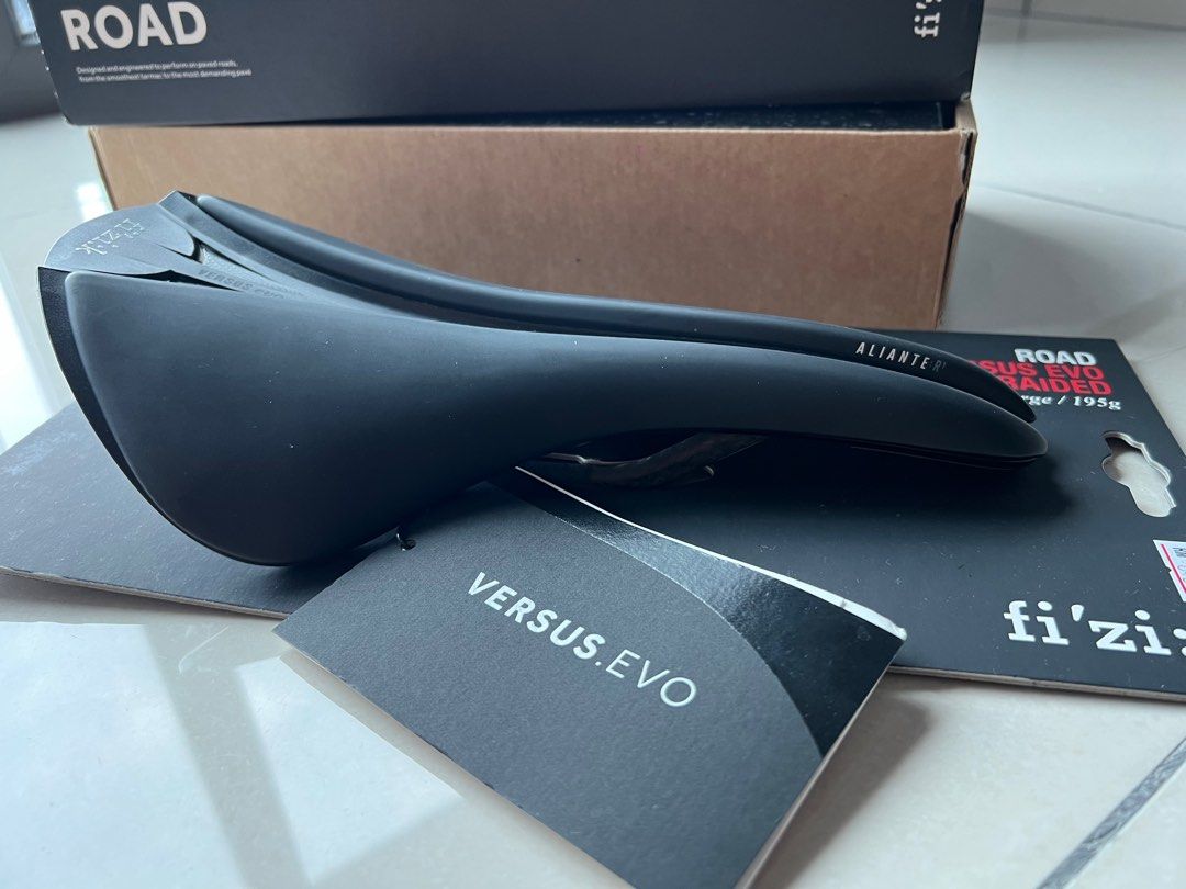 fizik aliante evo versus r5