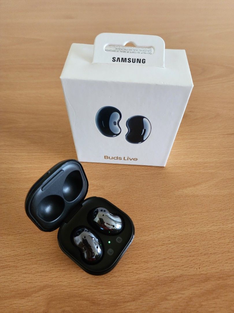 Galaxy Buds Live Mystic Black (Category: Headphones & Headsets) located in Las Pinas. Submitted by seektoshop (Listing ID 1230253593, Image 1). Description: Specifications Bluetooth Version: Bluetooth v5.0 Bluetooth Profiles A2DP, AVRCP, HFP Compatible Specification of Smartphone: Android 5.0 ↑ , 1.5GB ↑ / iPhone 7 ↑, iOS 10 ↑ Sensors: Accelerometer, Gyro, Proximity, Hall, Touch, Grip, VPU Earbud Weight: 5.6 g Audio and Video Number of MIC: 6 Act