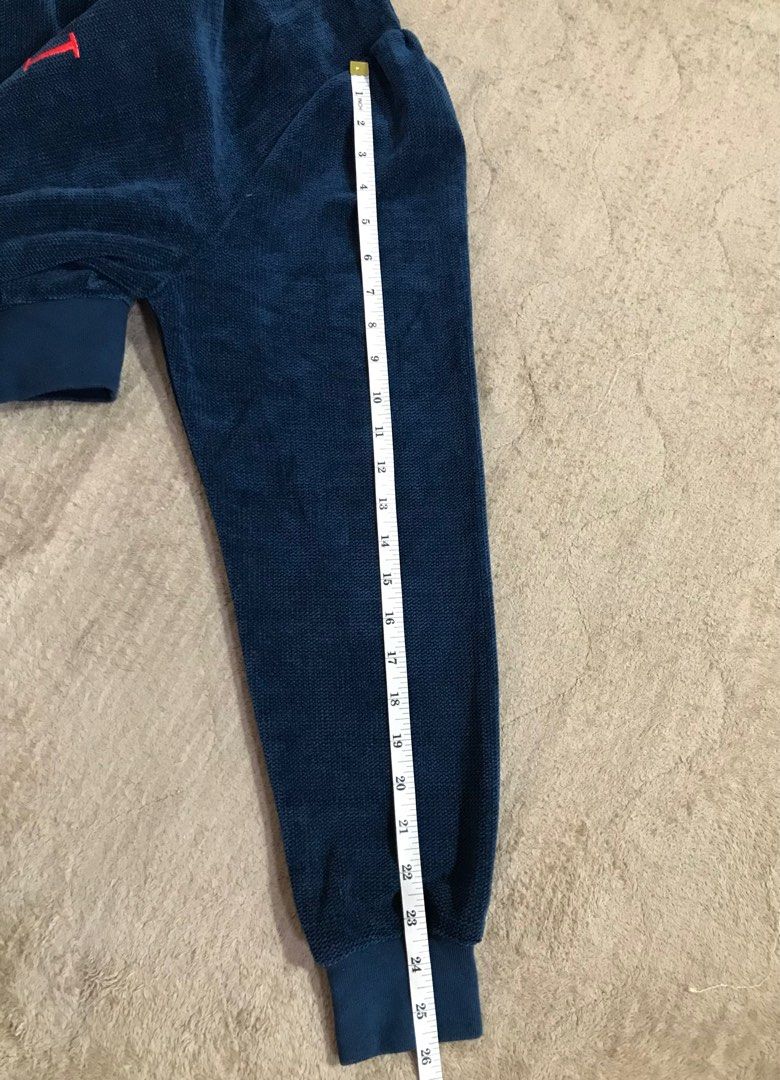Champion velvet shop sweater gucci
