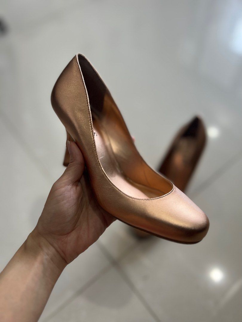 Guess rose gold heels Women s Fashion Footwear Heels on Carousell