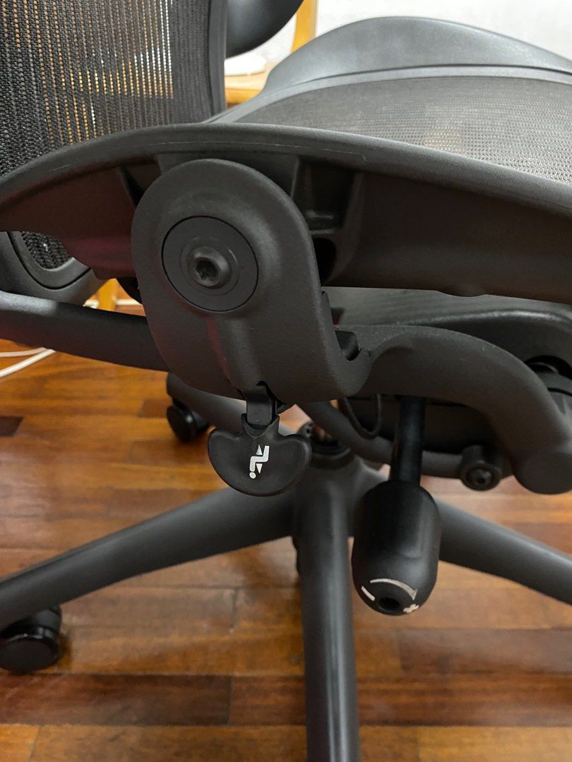 Herman Miller Aeron (With Warranty), Furniture & Home Living, Furniture