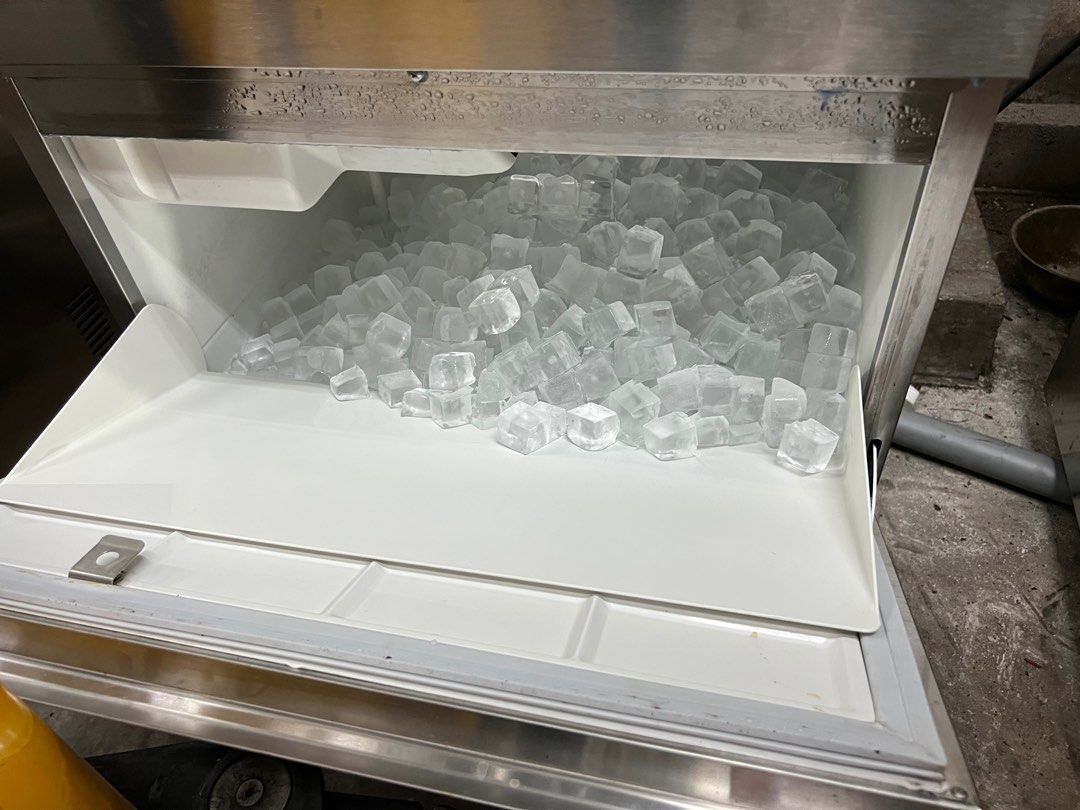 Hoshizaki Undercounter Ice Machine up to 45kg/Cube Ice, TV & Home