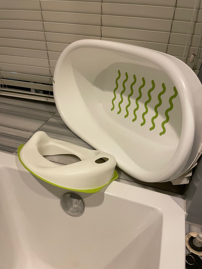 IKEA bathtub and toilet seat, Babies & Kids, Bathing & Changing