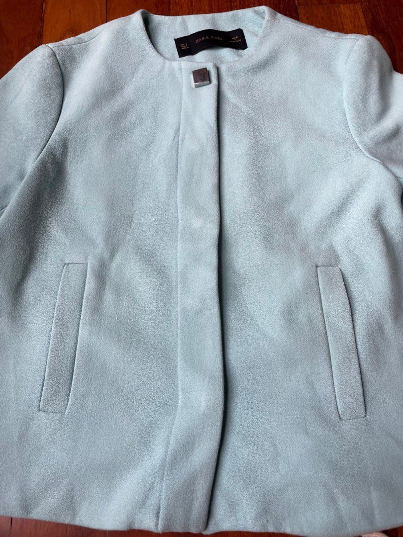 Jacket (Category: Coats, Jackets and Outerwear) located in Singapore. Submitted by peeyushsri (Listing ID 1230276048, Image 1). Description: Brand Zara, size S in Euro and USA, 26 in Mexico, Made in Morocco, well used. Photos do not give the right colour. It is light green as per photo no. 2. .