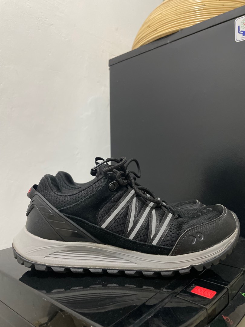 Kanky Story Kitadake Black Fesyen Pria Sepatu Sneakers Di Carousell kanky-story-kitadake-black-fesyen-pria-sepatu-sneakers-di-carousell