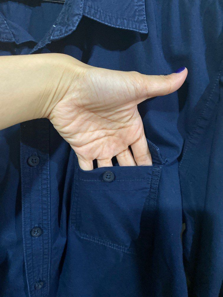 Kemeja kerja / kemeja pria merk executive size L Navy gelap / kemeja