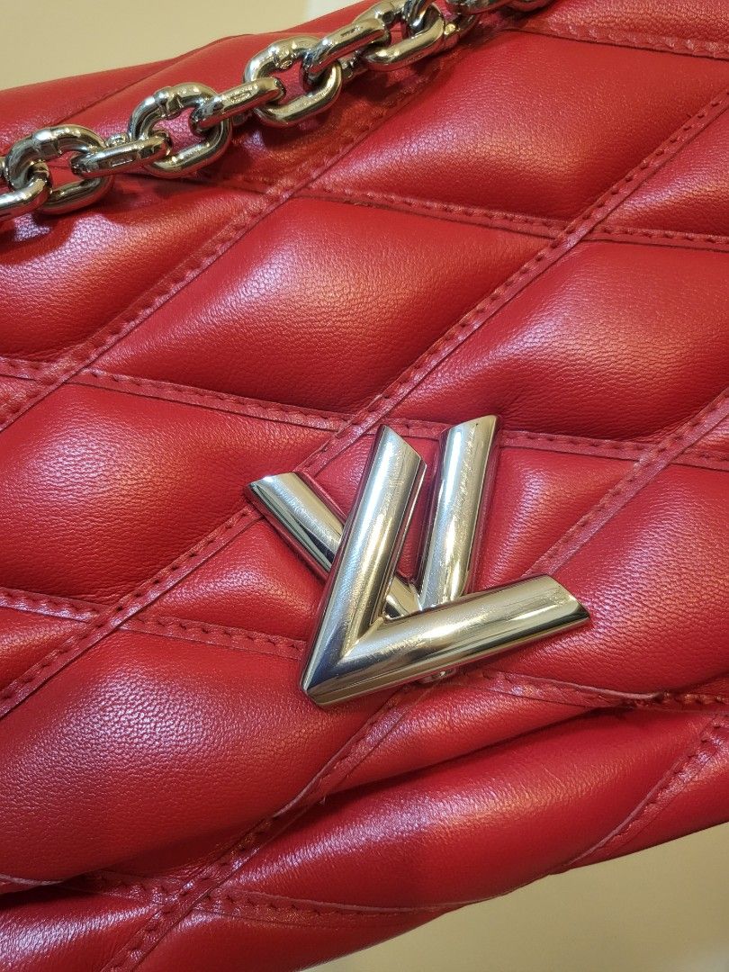 Go 14 leather handbag Louis Vuitton Black in Leather - 34523079