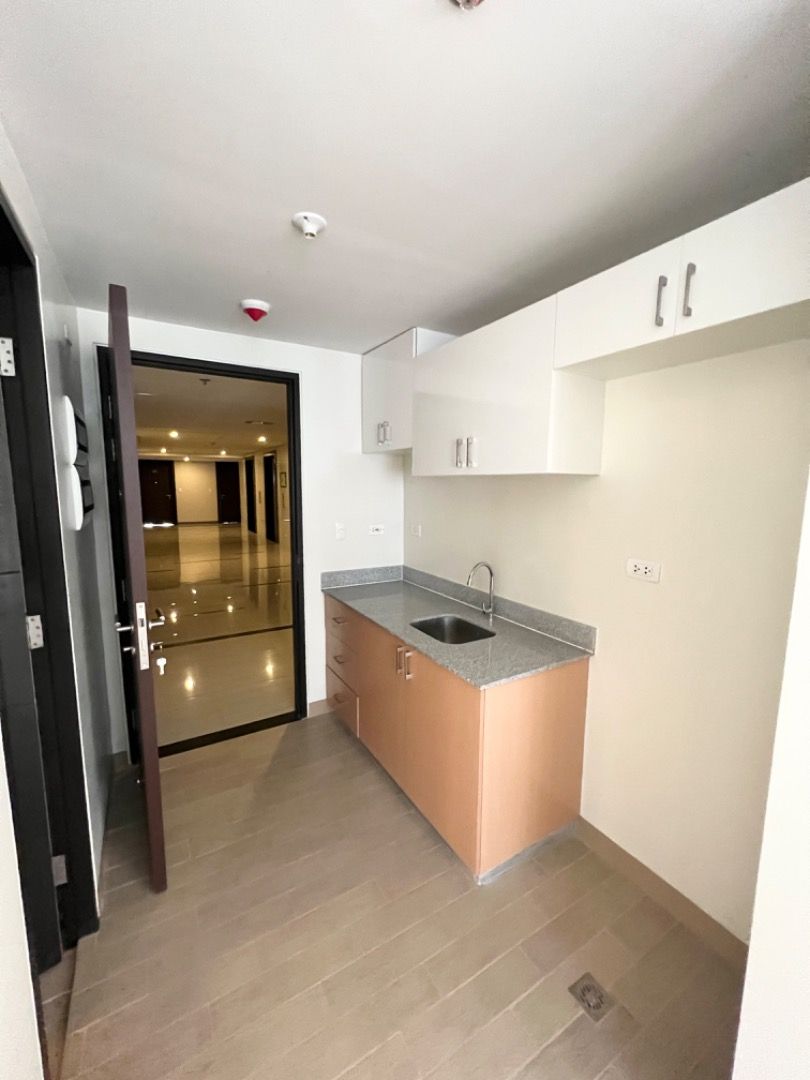 Manhattan Plaza rent to own Condominium in Cubao, Property, For