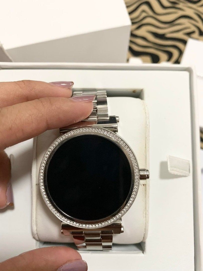 Michael kors discount smartwatch mkt5020