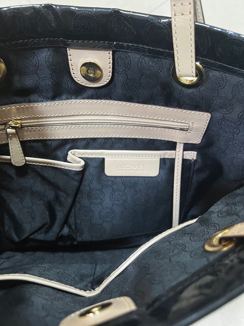 Micheal Kors Tote Bag (Category: Tote Bags) located in Antipolo. Submitted by d3lbart (Listing ID 1230209430, Image 2). Description: .