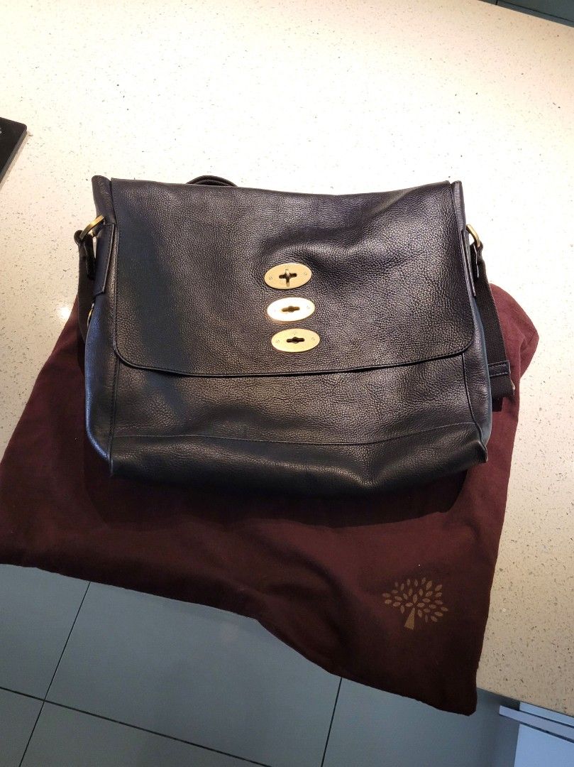 Mulberry messenger bag Men s Fashion Bags Sling Bags on Carousell