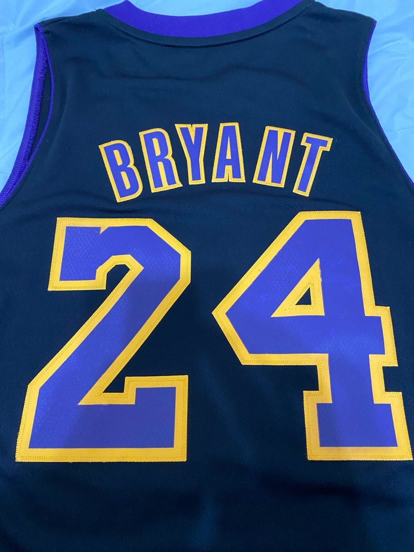NBA湖人隊lakers傳奇球星Kobe bryant小飛俠好萊塢之夜24號黑曼巴adidas時期的球衣 照片瀏覽 6