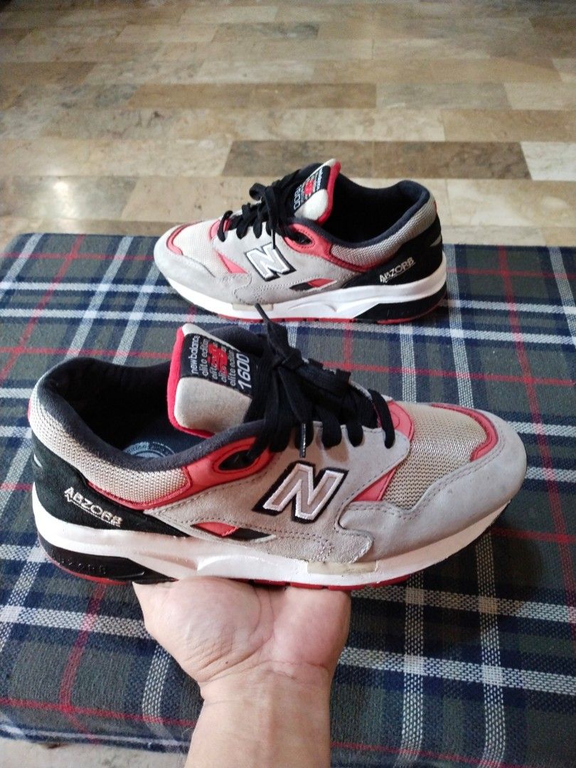 NEW BALANCE 1600.SIZE 7 US. FOR MEN CM 25 WOMEN S 8 SIZE. Men s