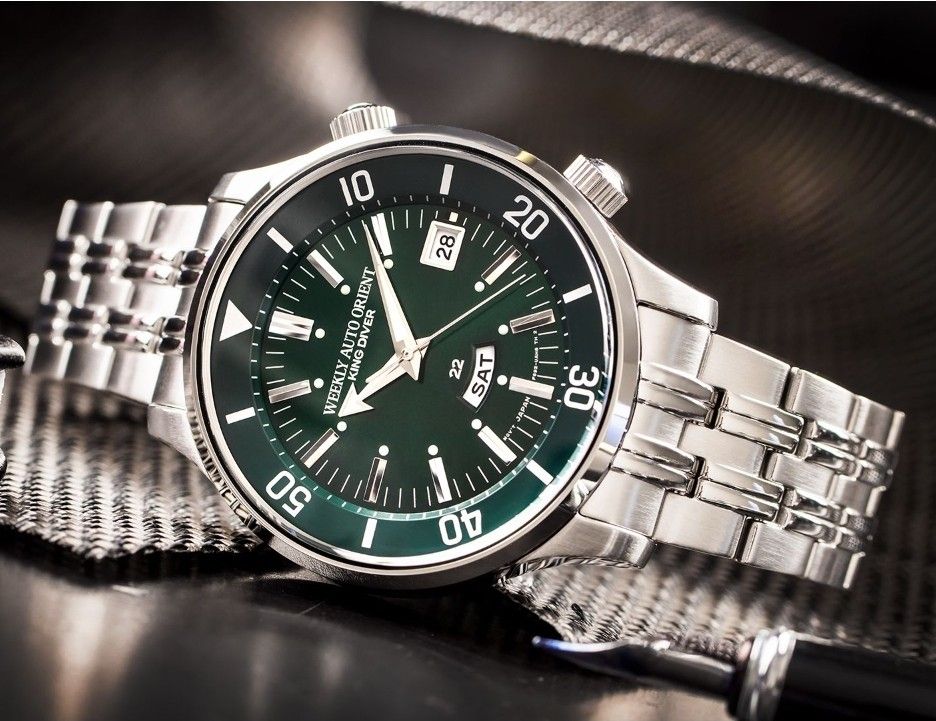 Weekly auto orient king diver hotsell
