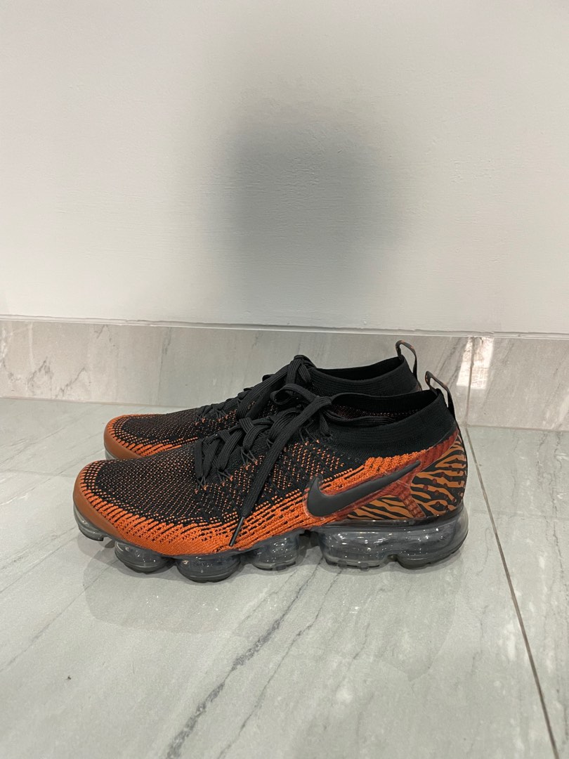 tiger vapormax