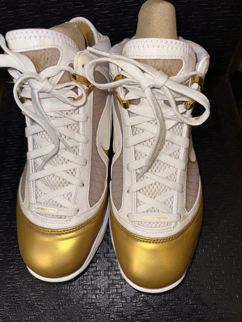 lebron james china moon
