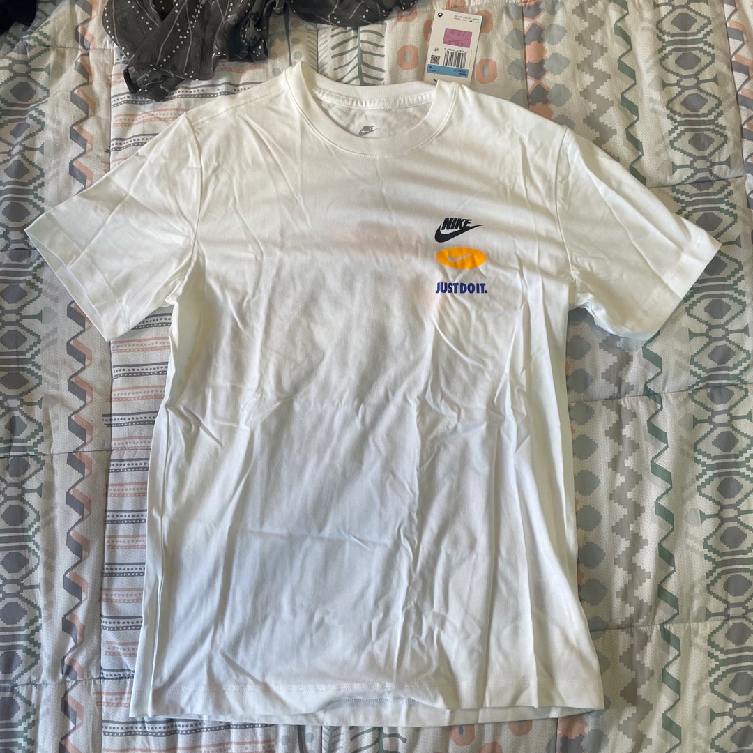 mens black and white nike shirt